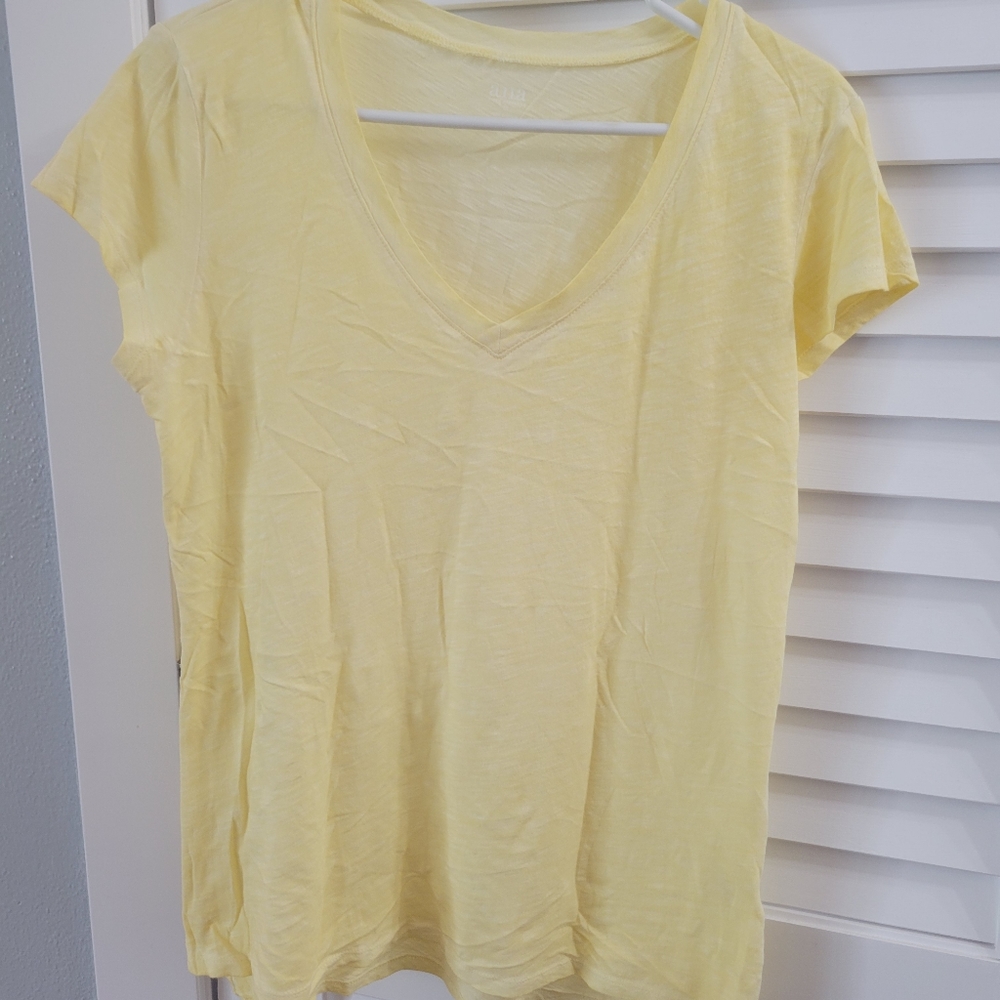 a.n.a. spacedyed v-neck tee size M yellow
